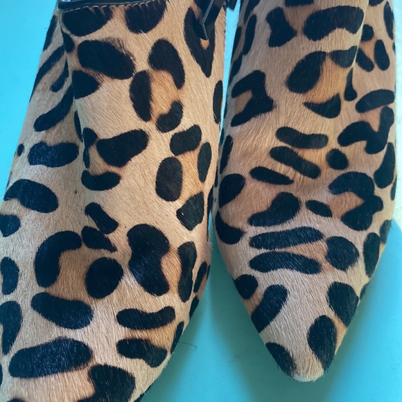 Calvin Klein cheetah heeled booties - Picture 2 of 3
